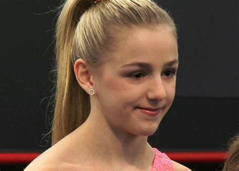 What Episode Does Chloe Come Back to Dance Moms: A Detailed Analysis